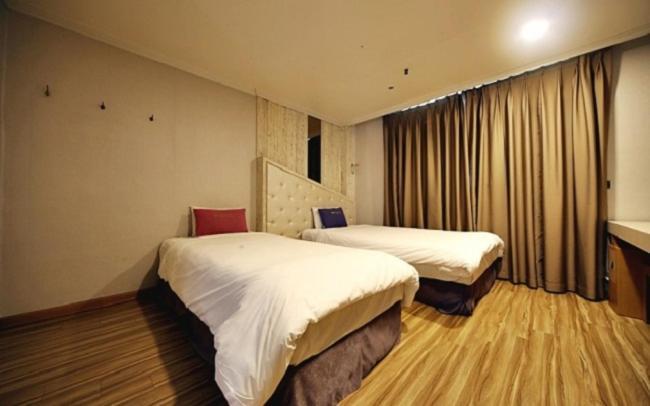 Central Hotel Changwon Exterior foto