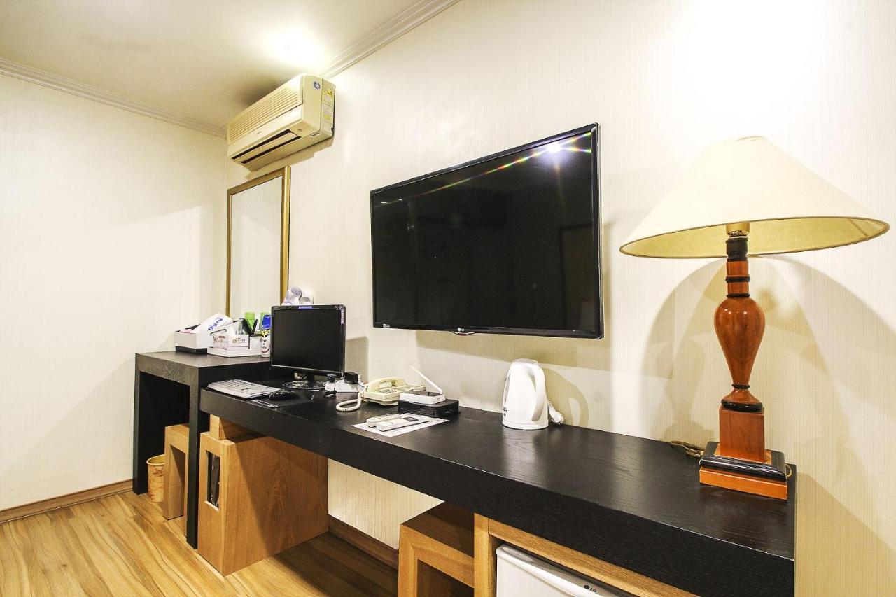 Central Hotel Changwon Exterior foto